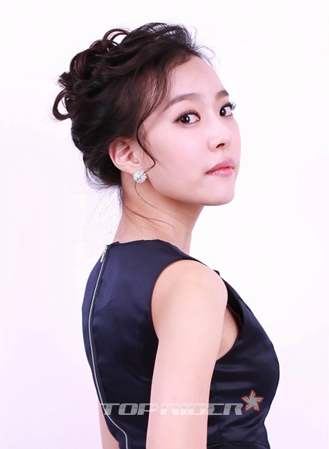 2010 월드 미스 유니버시티 배세라, 영화 '밤의 여왕'으로 첫 인사