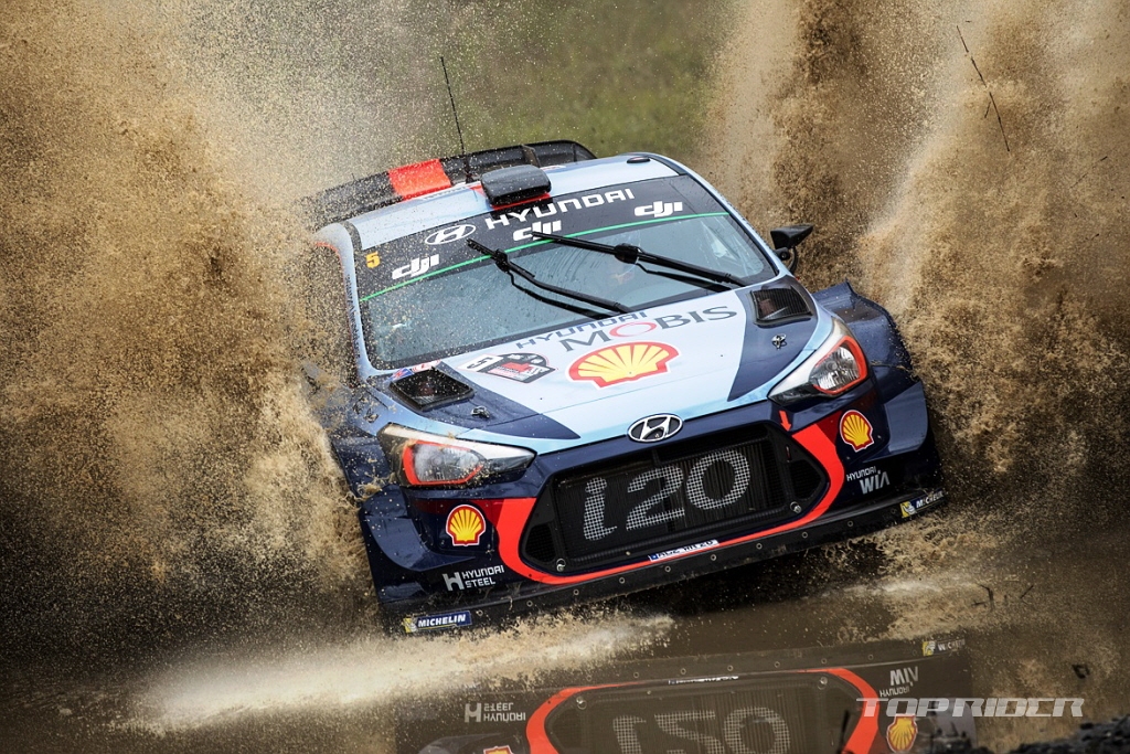 현대차, 2017 WRC 최종전 우승..종합 2위 차지